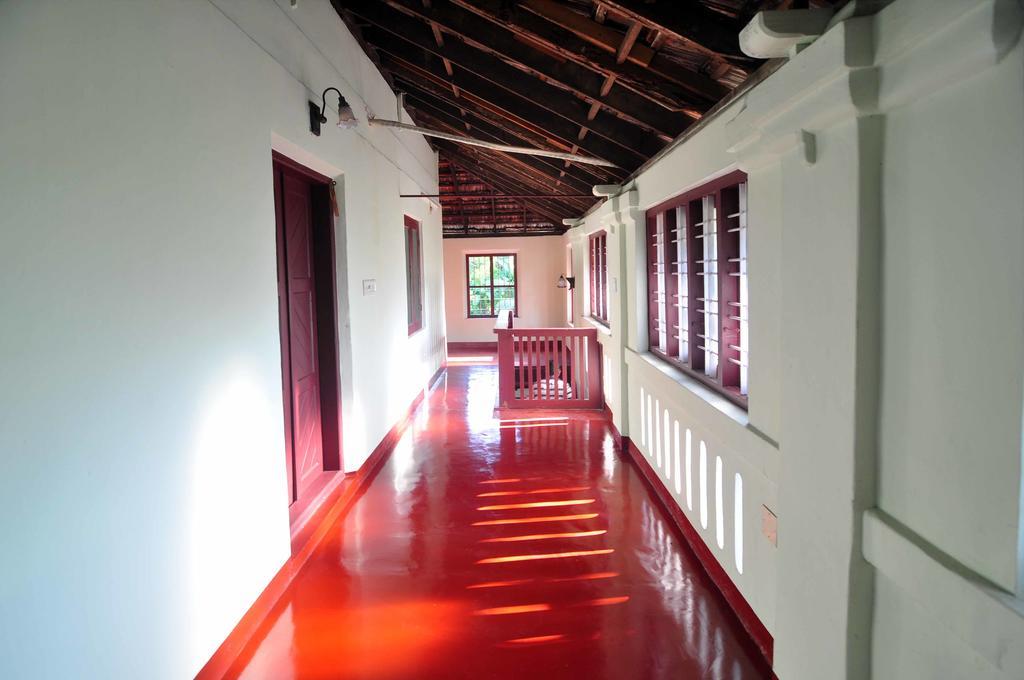 Lake County Heritage Home Kochi Extérieur photo