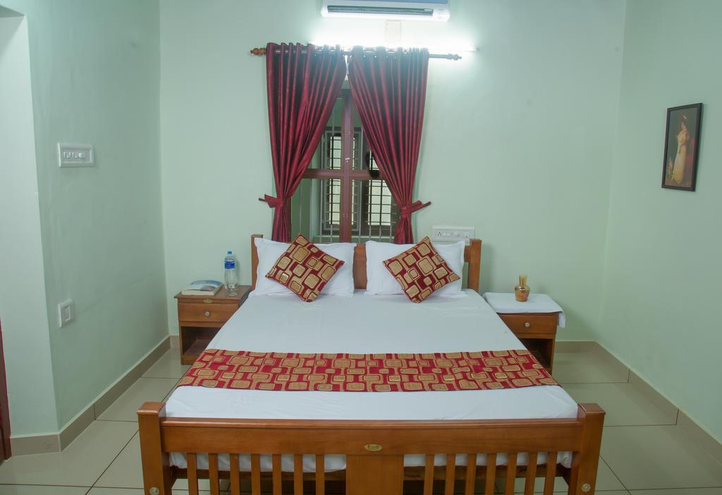 Lake County Heritage Home Kochi Extérieur photo