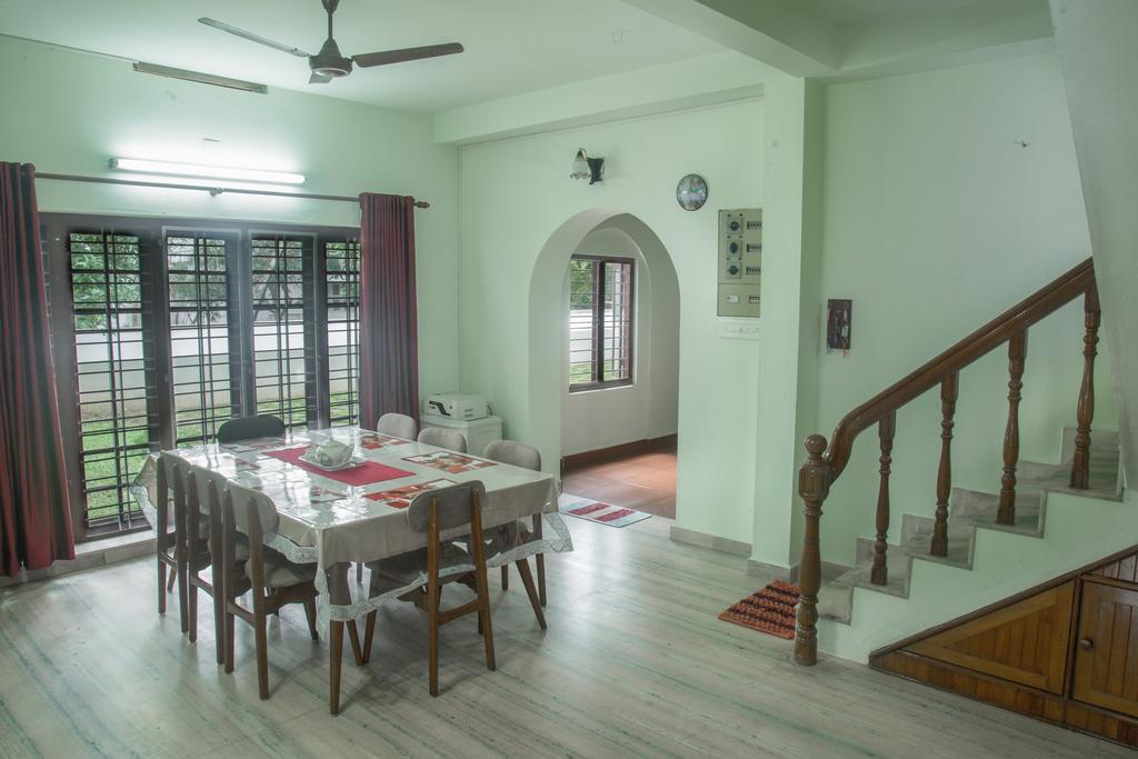 Lake County Heritage Home Kochi Extérieur photo